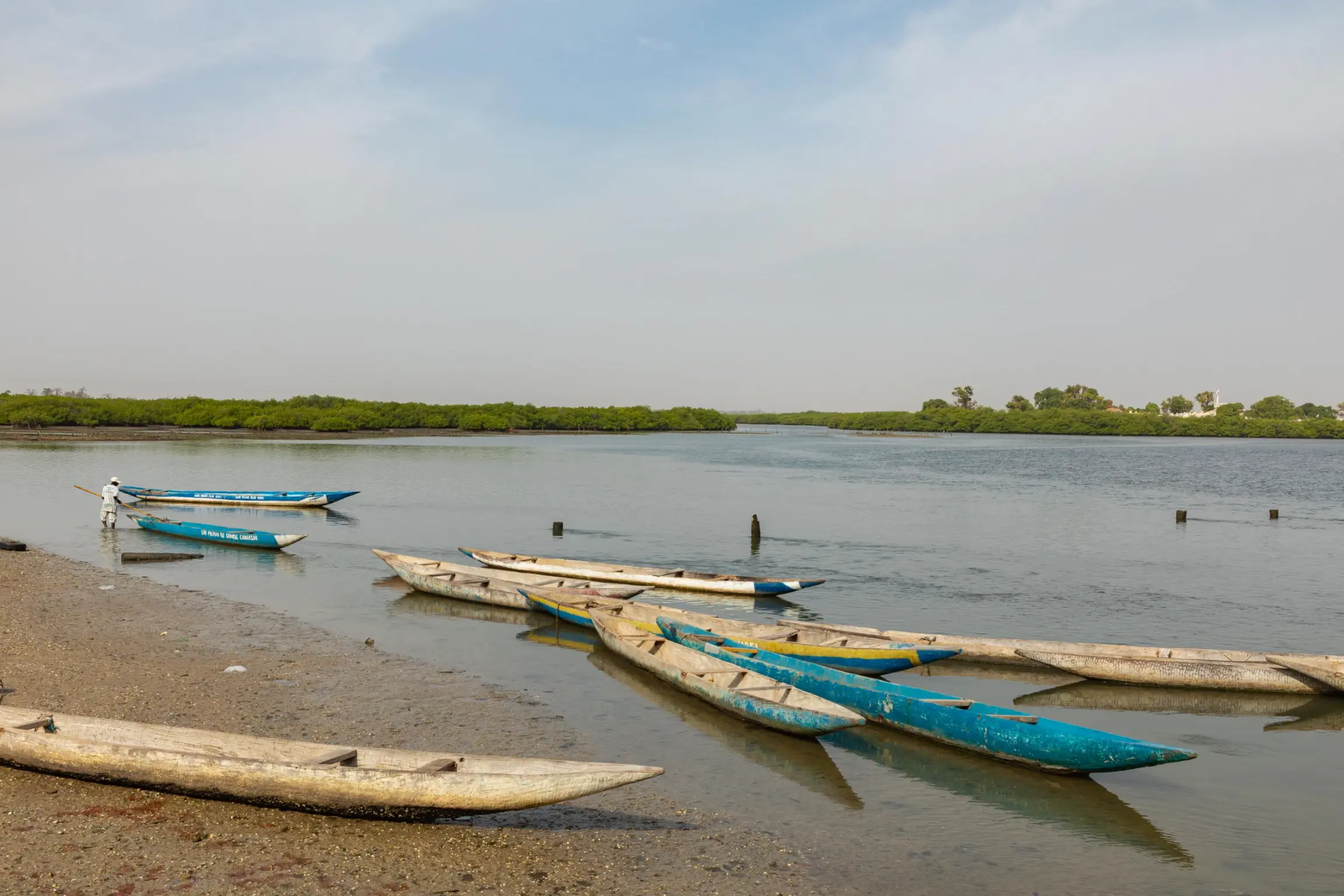 Barcos y manglares de Joal-Fadiouth