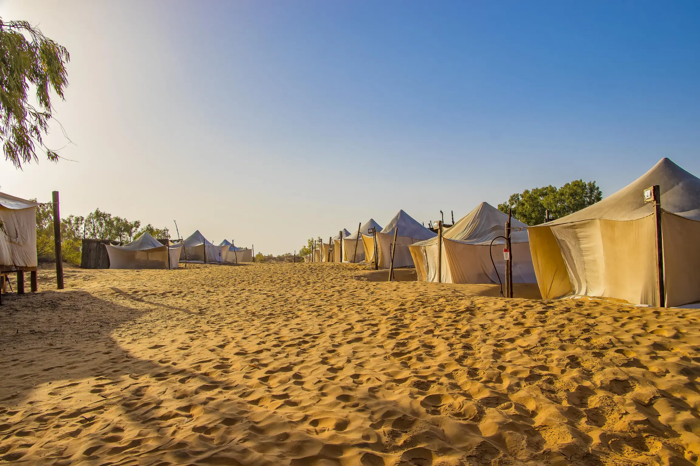 Campamento en el desierto de Lompoul en Senegal