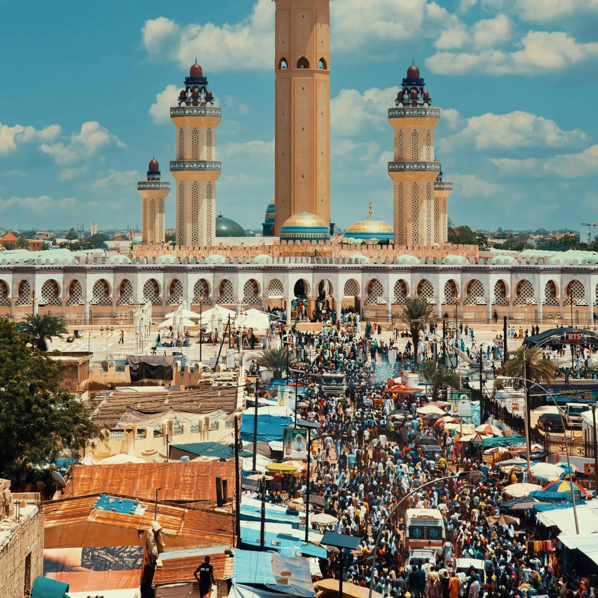 Mezquita de Touba en el centro de Senegal