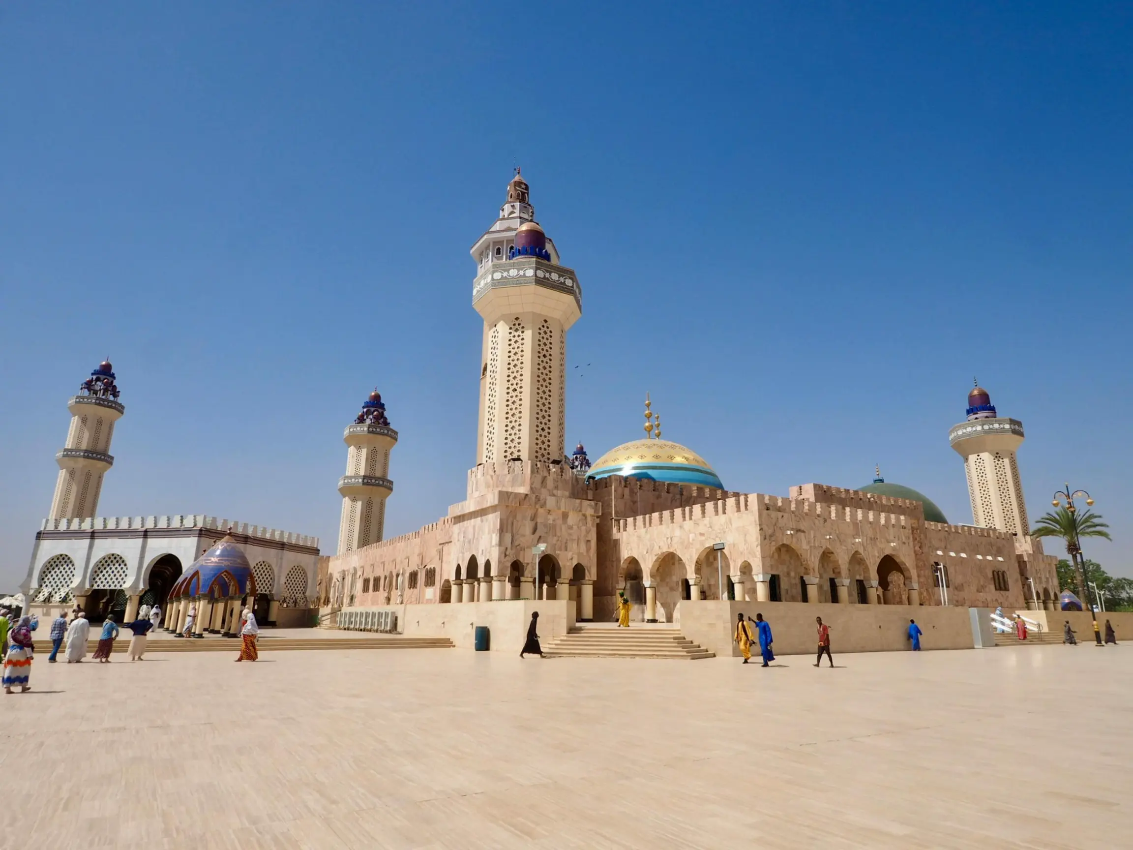 Mezquita de Touba en el centro de Senegal