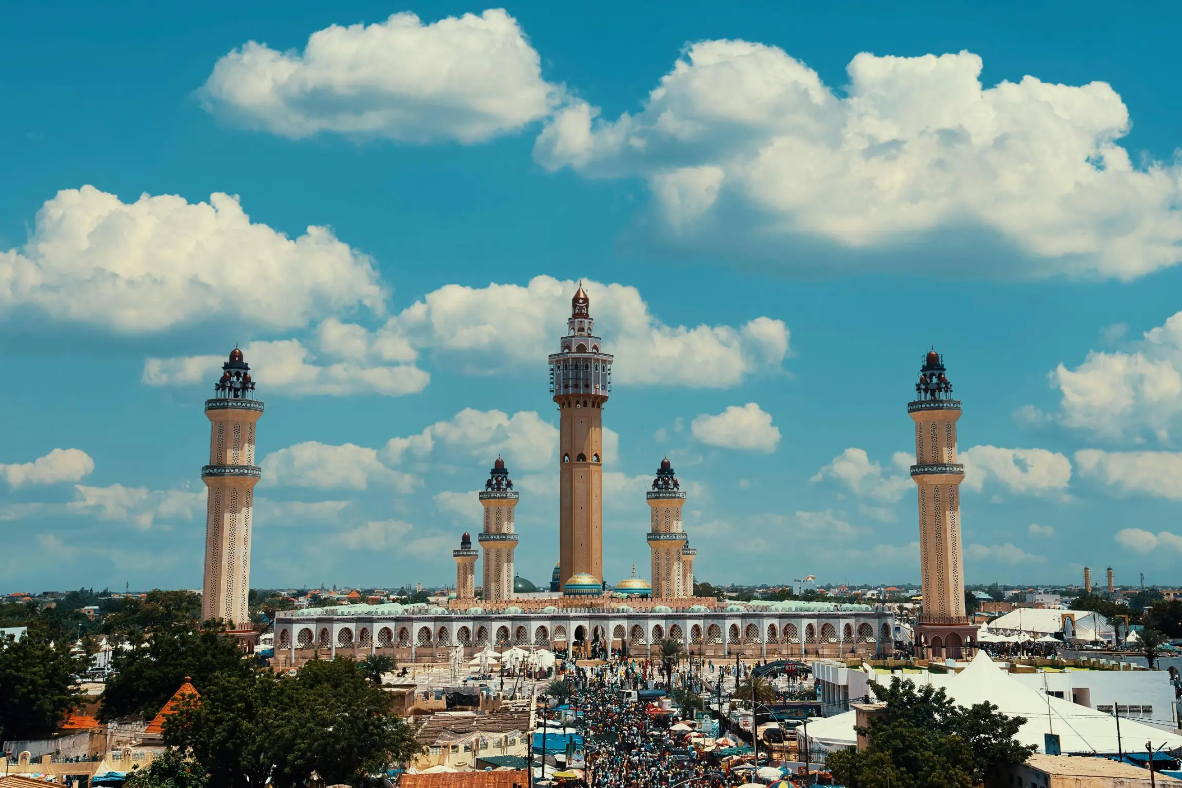 Mezquita de Touba en el centro de Senegal